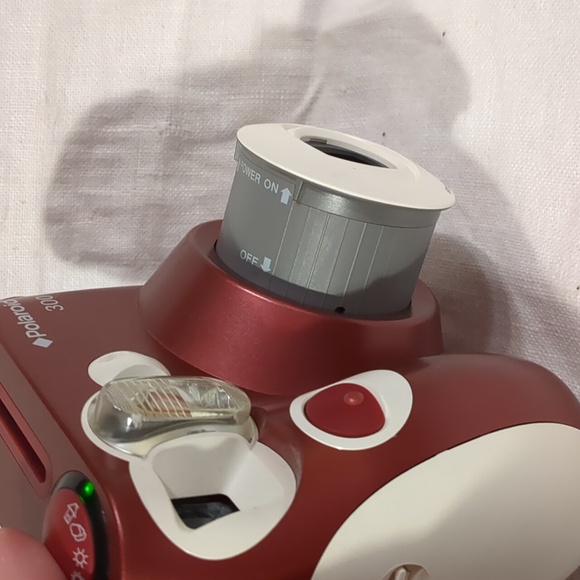 Polaroid 300 Instant Camera Maroon & White - Picture 4 of 12